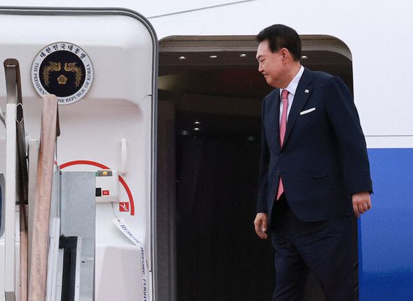 半岛尖锐对峙 战争一触即发凯发天生赢家金正恩：朝鲜(图5)