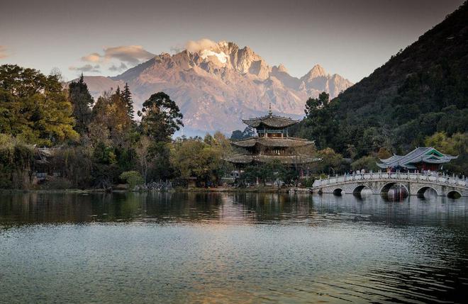 文化差异目的地文化指南凯发K8旅途贵宾：旅行(图1)