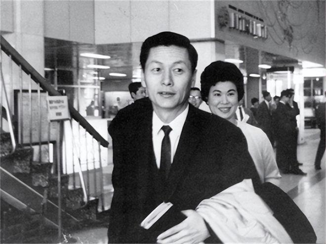 共享”同一女星亲兄弟为财权内斗互撕凯发国际韩国财阀家族丑闻：父子“(图11)