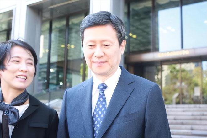 共享”同一女星亲兄弟为财权内斗互撕凯发国际韩国财阀家族丑闻：父子“(图5)