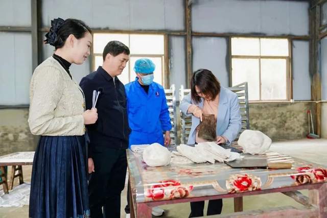 的时光淬炼与仲景宛西制药的品质坚守凯发首页登录厚土生白玉 一味茯苓(图5)