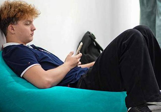 ：导致孩子分心的不是游戏而是社交媒体凯发k8入口颠覆认知！大